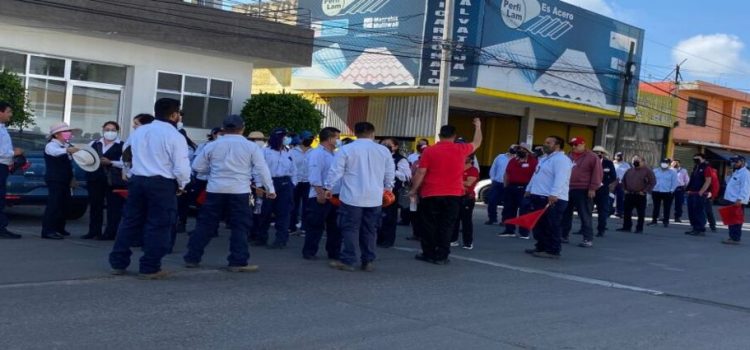 Se suman telefonistas de Tulancingo a protesta nacional