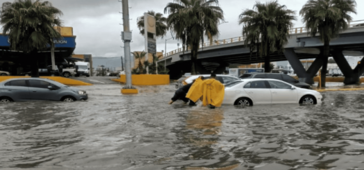 Lluvia en Hidalgo provoca inundación y afectaciones de viviendas