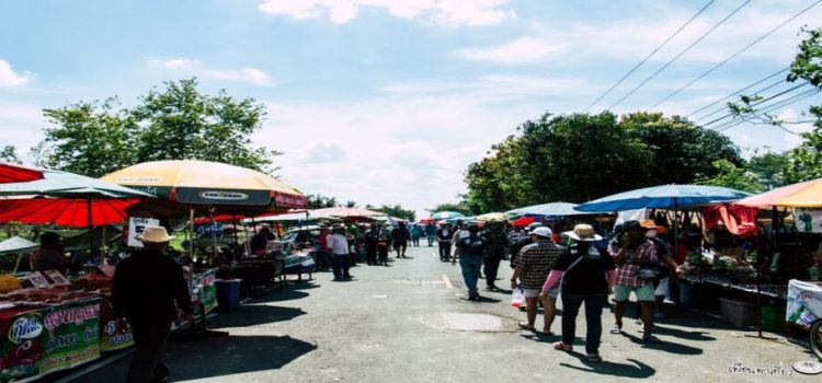 Adulto mayor que paseaba por el tianguis fallece al sufrir una caída en Hidalgo