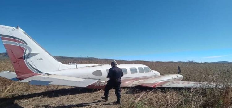 Avioneta realiza aterrizaje forzoso en Hidalgo