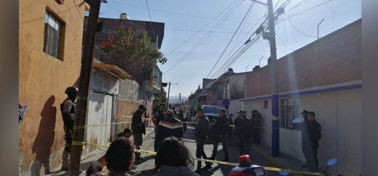 Asesinan a una persona del sexo masculino, fue sorprendida con metralleta en Tulancingo