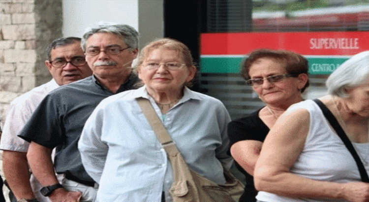 Dirigencia del SNTE entrega de bonos a jubilados en Hidalgo Dirigencia del SNTE entrega de bonos a jubilados en Hidalgo