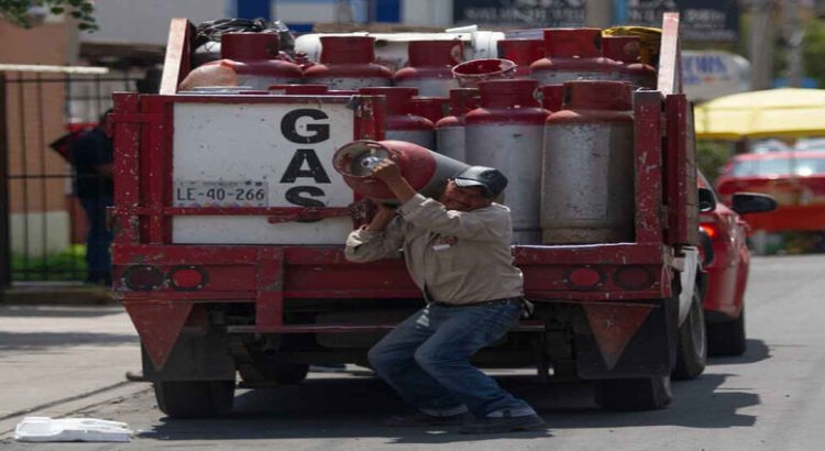 Mueren dos personas intoxicadas por gas en Hidalgo