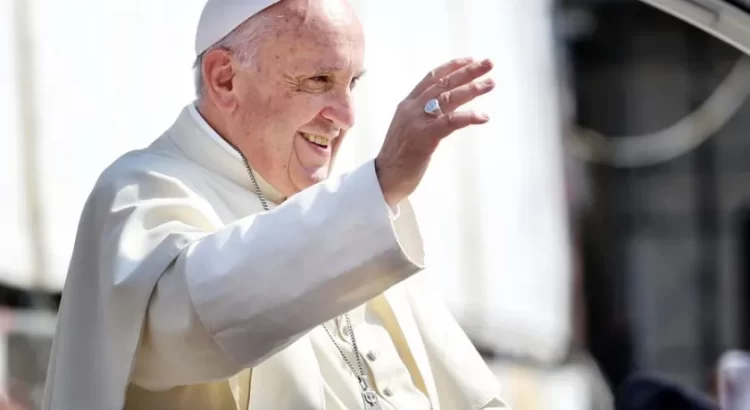 Papa Francisco bendice a peregrinos de Tulancingo