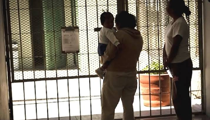 Siete madres viven junto a sus hijos en los penales de Hidalgo