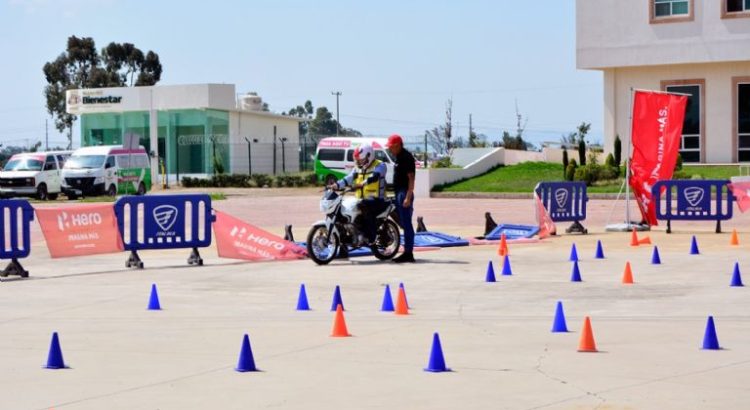 Imparten curso para motociclistas en Tulancingo