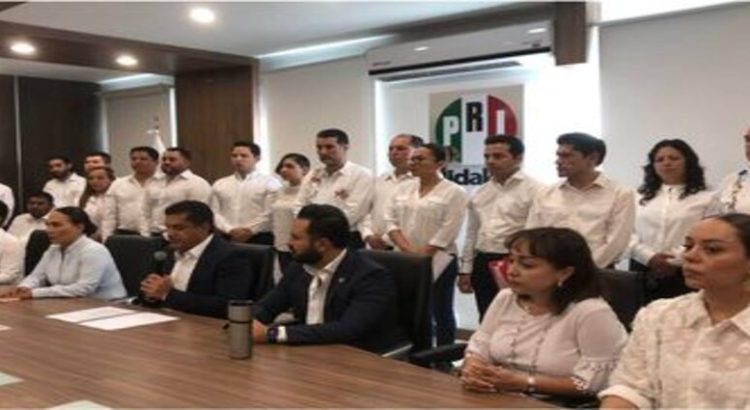 Diputados del PRI en Hidalgo renuncian a su militancia