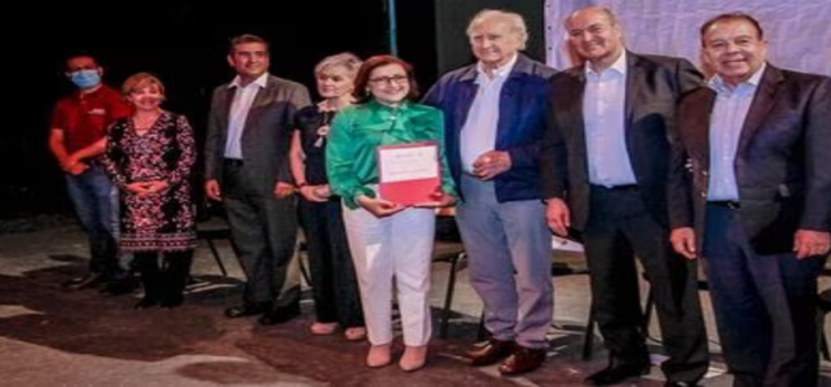 Hidalgo reconoce profesionalismo y entrega de docentes que trabajan en las localidades