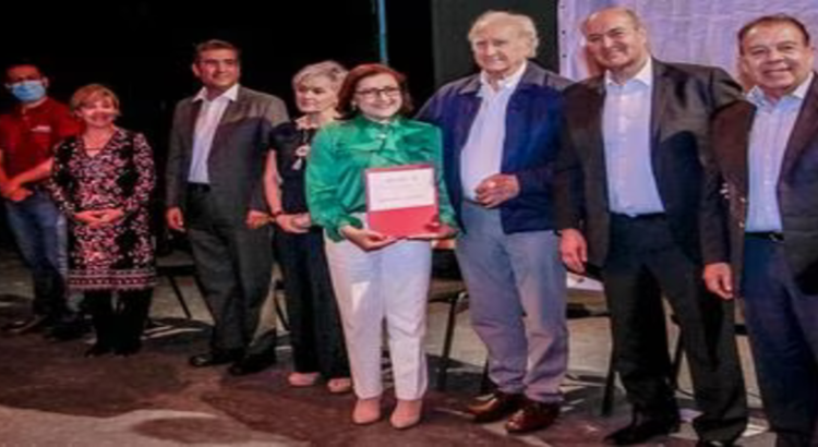 Hidalgo reconoce profesionalismo y entrega de docentes que trabajan en las localidades