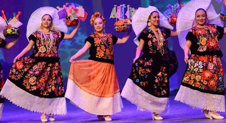 Noveno festival “arte y tradición” y del primer monumental de huapango, Tulancingo