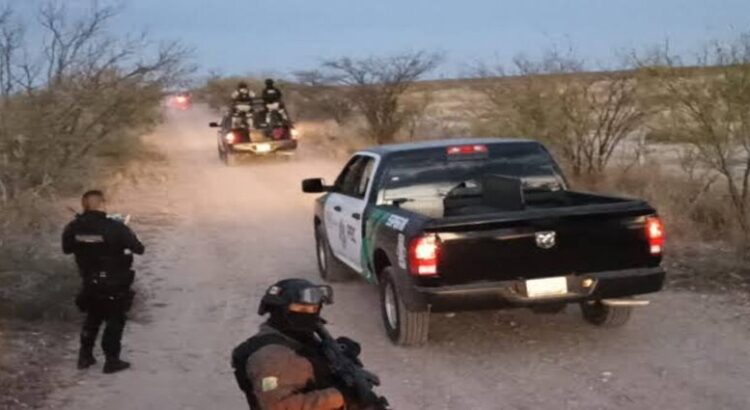 Se agarran a balazos por media hora policías y civiles armados en Hidalgo