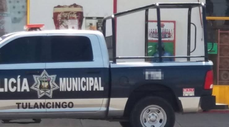 Policías rescatan a sujeto acusado de robo a punto de ser linchado, en Tulancingo