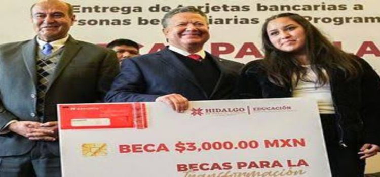 Destina gobierno de Hidalgo 130 mdp en becas para cerca de 48 mil alumnos