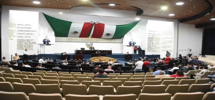 Congreso de Hidalgo autoriza licencias para ausentarse a seis alcaldes