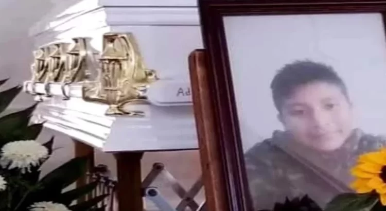Familiares y amigos despiden a Adriel, víctima de violencia escolar en Hidalgo