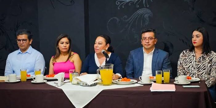 Lorena García, presidenta municipal electa de Tulancingo, presenta equipo de transición