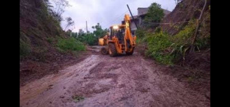 Cerrados 540 planteles de educación básica en Hidalgo por impacto de lluvias