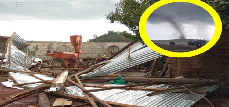 “Tornado” afecta a 5 viviendas en el municipio de Almoloya, Hidalgo