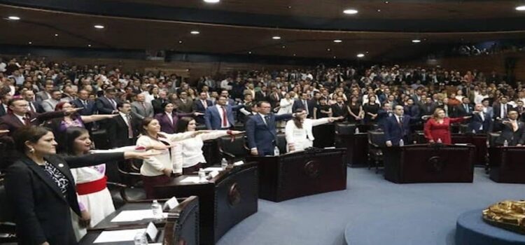 Rinden protesta los nuevos diputados del Congreso de Hidalgo