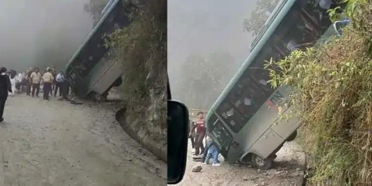 Seis turistas mexicanos heridos en volcadura de autobús cerca de Machu Picchu