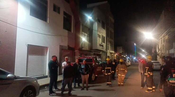 Muere mujer en Tulancingo al resbalar y enterrarse cuchillo en el cuello