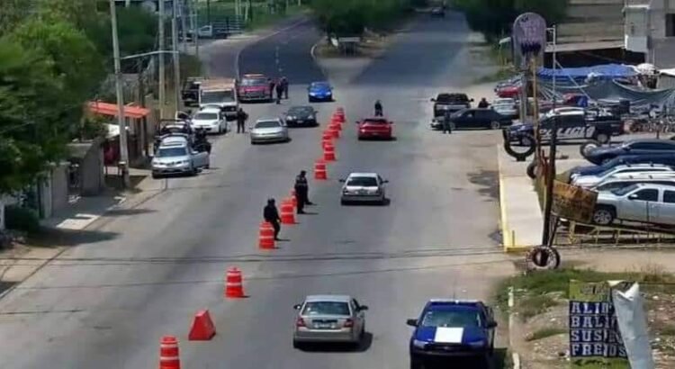 Instalan retenes en carreteras de Hidalgo para frenar el tránsito de migrantes