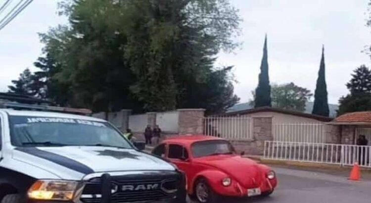Padre de alumno apuñala a estudiante de secundaria en Hidalgo