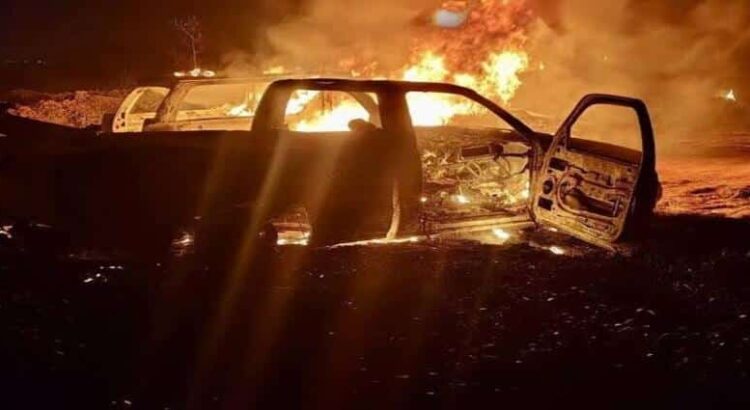 Incendian camionetas utilizadas para el robo de hidrocarburo en Hidalgo