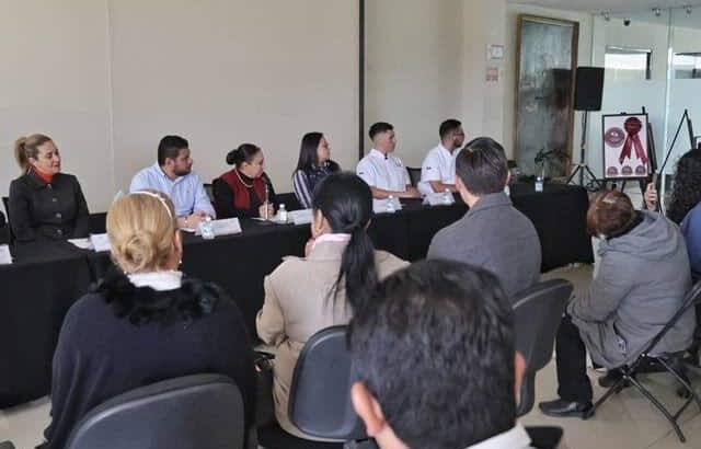 Dan capacitación a prestadores de servicios turísticos en Tulancingo