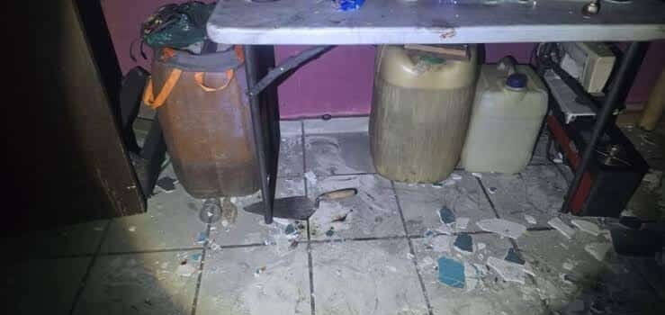 Explosión en casa de Tulancingo deja cinco lesionados; hallan garrafones con gasolina