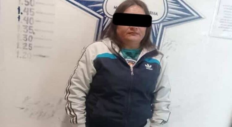 Detienen mujer que arrastró con su auto a perrito en Hidalgo; rescatan a 3 mascotas a su cargo