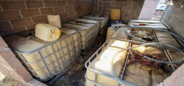 Golpe al huachicol en Hidalgo: En cateos recuperan 34 mil litros de combustible