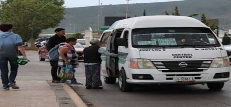 Transportistas de Hidalgo piden aumento del 50 por ciento a sus tarifas