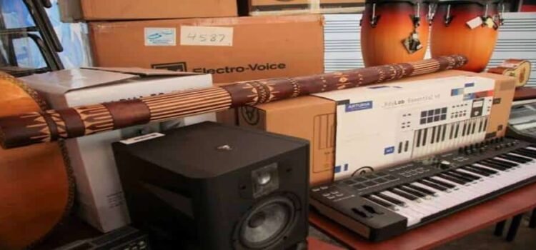 Escuela de Música de Hidalgo recibe instrumentos musicales y equipo de audio