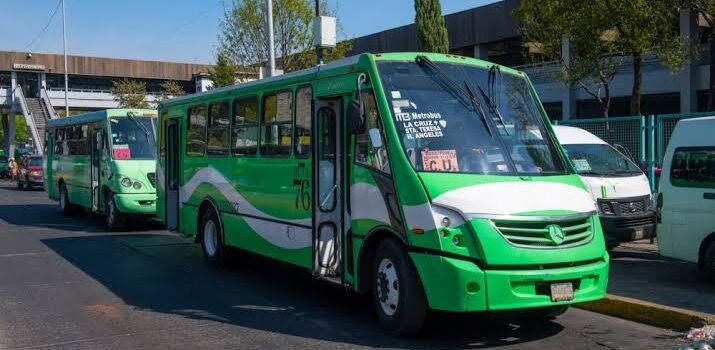 Transportistas exigen aumento del pasaje a 15 pesos