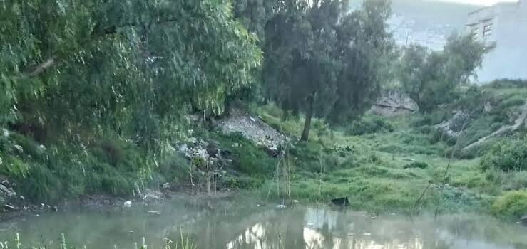 Salvan a hombre de ahogarse en presa de Tulancingo