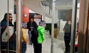 Localizan a 2 menores extraviados en el centro de Tulancingo