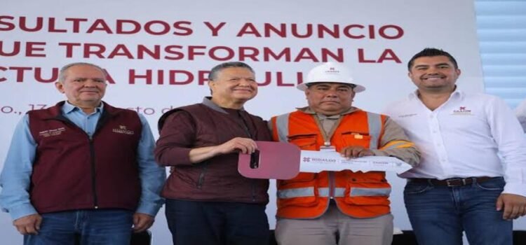 Gobernador de Hidalgo entrega nuevo equipamiento a personal de la Caasim Gobernador de Hidalgo entrega nuevo equipamiento a personal de la Caasim