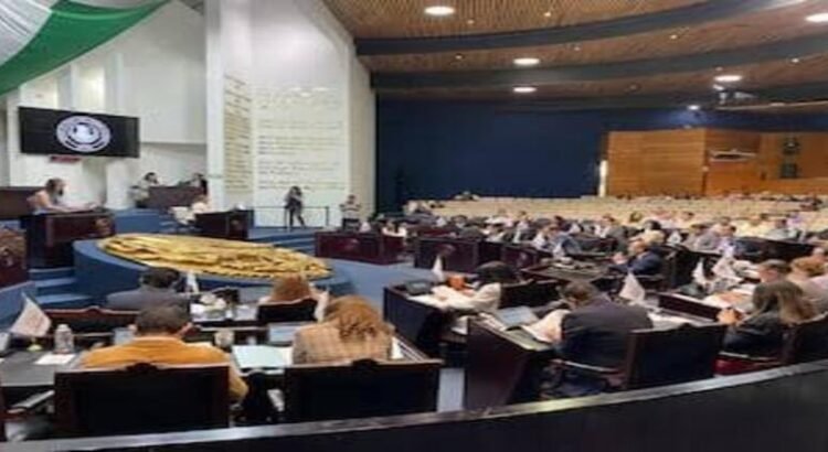 Solo tres diputados federales de Hidalgo han emitido primer informe de labores