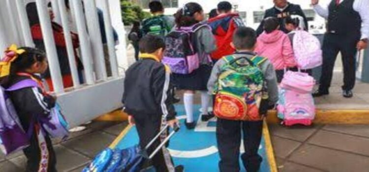 Regreso a clases en Hidalgo: más de 900 mil estudiantes vuelven a las aulas