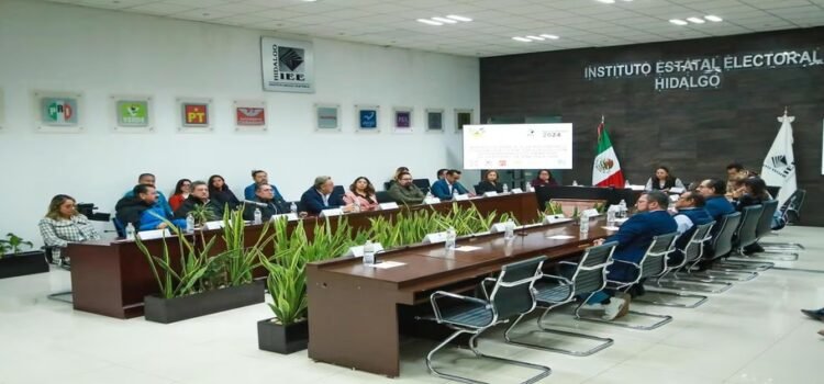 Congreso de Hidalgo analiza regular salario de regidores para que no sean excesivos