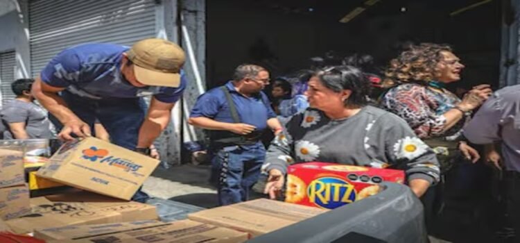 Taxistas organizan colecta de víveres para damnificados de Hidalgo y Veracruz