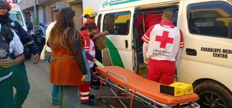 Choque de colectiva en centro de Tulancingo deja doce lesionados