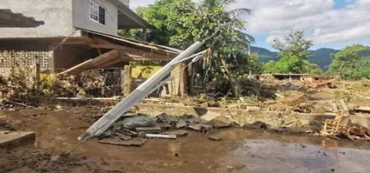 Mil 500 estudiantes siguen sin clases en Hidalgo por daños en escuelas tras lluvias